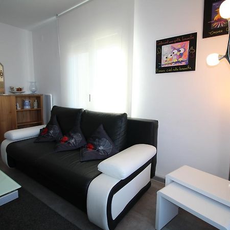 Fonda 24 Apartment Roses Bagian luar foto